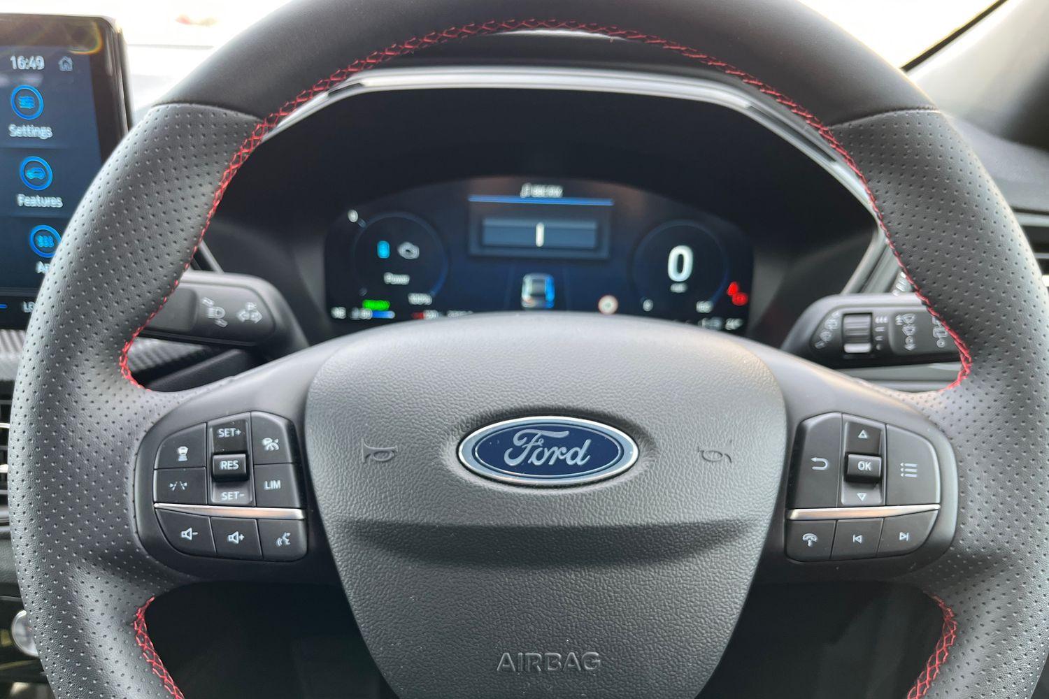 Ford KUGA Photo 11