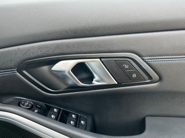 BMW 3 Series Photo autoimg-d197a87da6a86a8543a53e9a9dc3c5af32967484.jpg