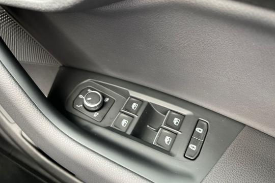 Volkswagen Touareg Photo autoimg-d1984929aa0963b3459d5f71337bd0ea496645bb.jpg