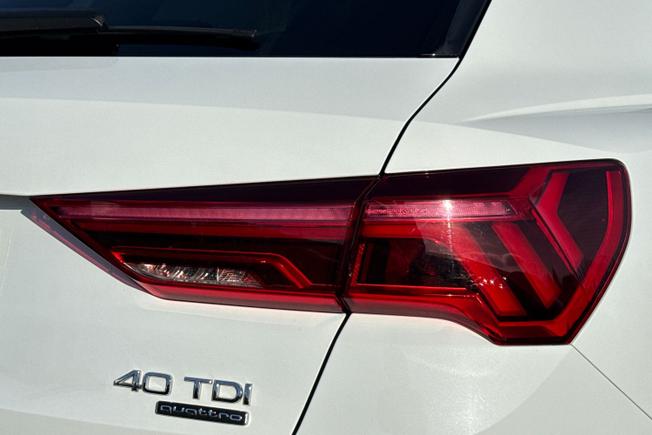 AUDI Q3 Photo 18