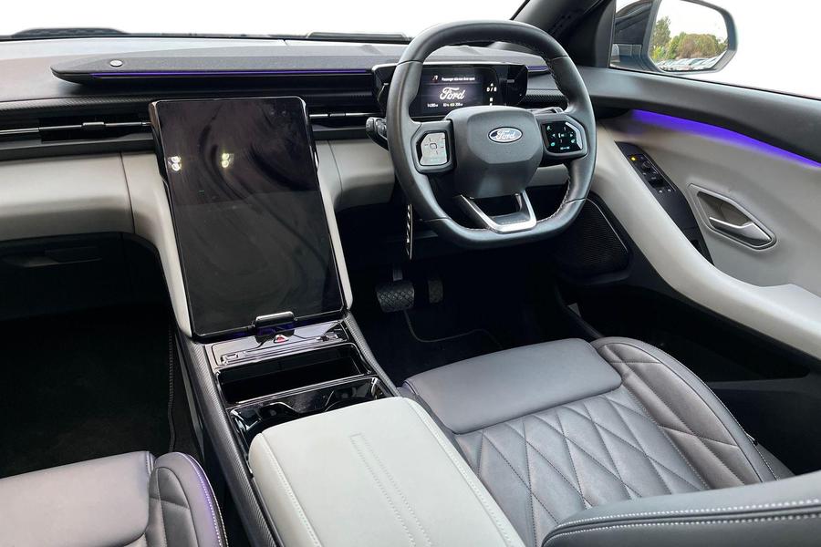 Ford Explorer Photo autoimg-d19d8366ef7c4e3529709068a0c3252d1ce574af.jpg