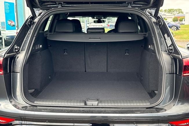 AUDI  Q6 Photo 12