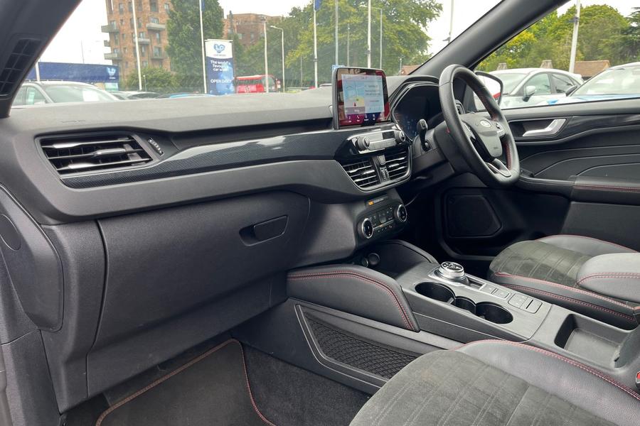 Ford Kuga Photo autoimg-d1a9e90524a18c505fad94363965a8b5a170d238.jpg