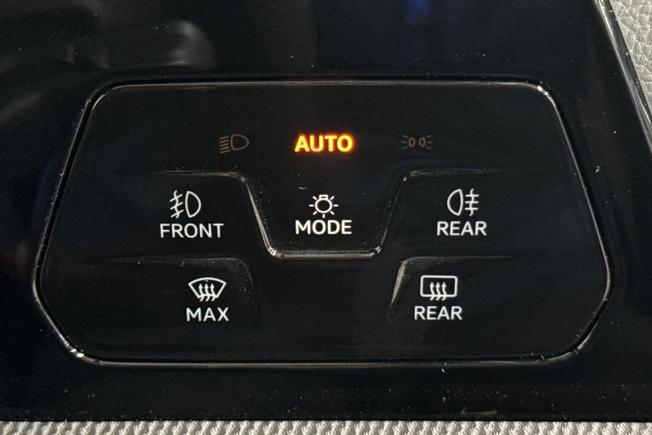 Volkswagen Golf Photo 24
