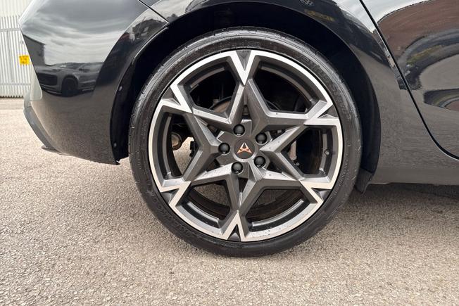 CUPRA Leon Photo 21