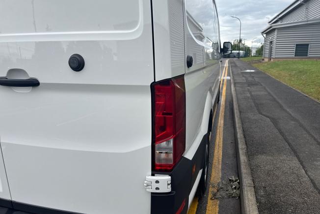 VOLKSWAGEN Crafter Photo 18
