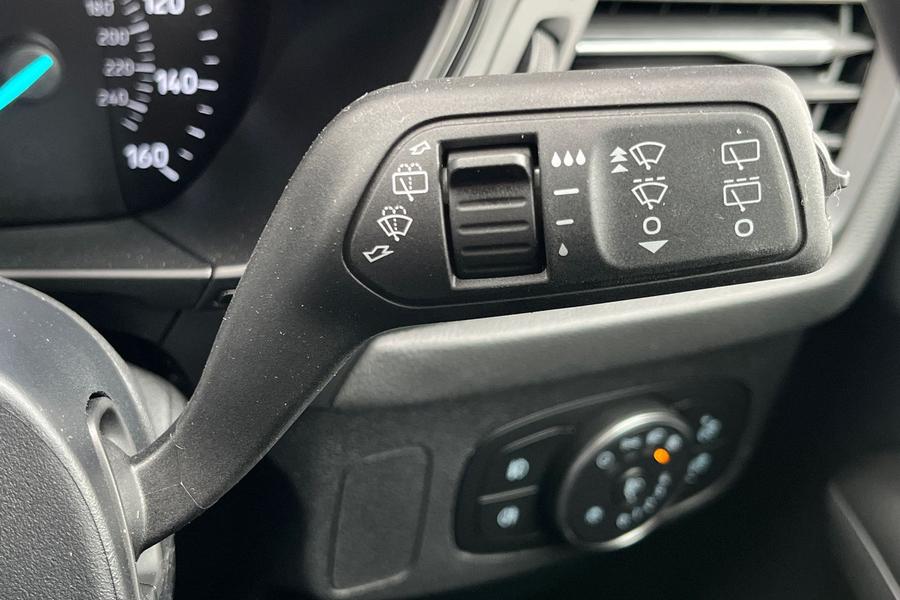 Ford FOCUS Photo autoimg-d1b2f18e13743594c3ff0370657ddf6817d1df0f.jpg
