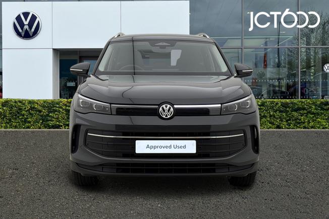 VOLKSWAGEN Tiguan Photo 8