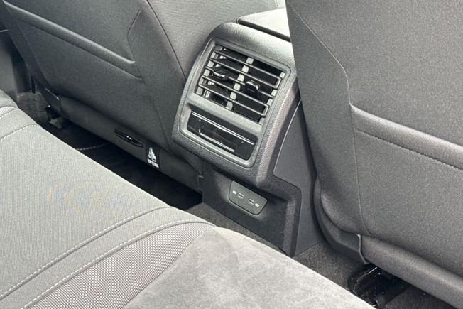 Volkswagen Golf Photo 39