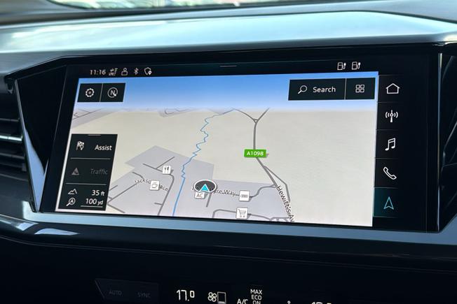 Audi Q4 e-tron Photo 14