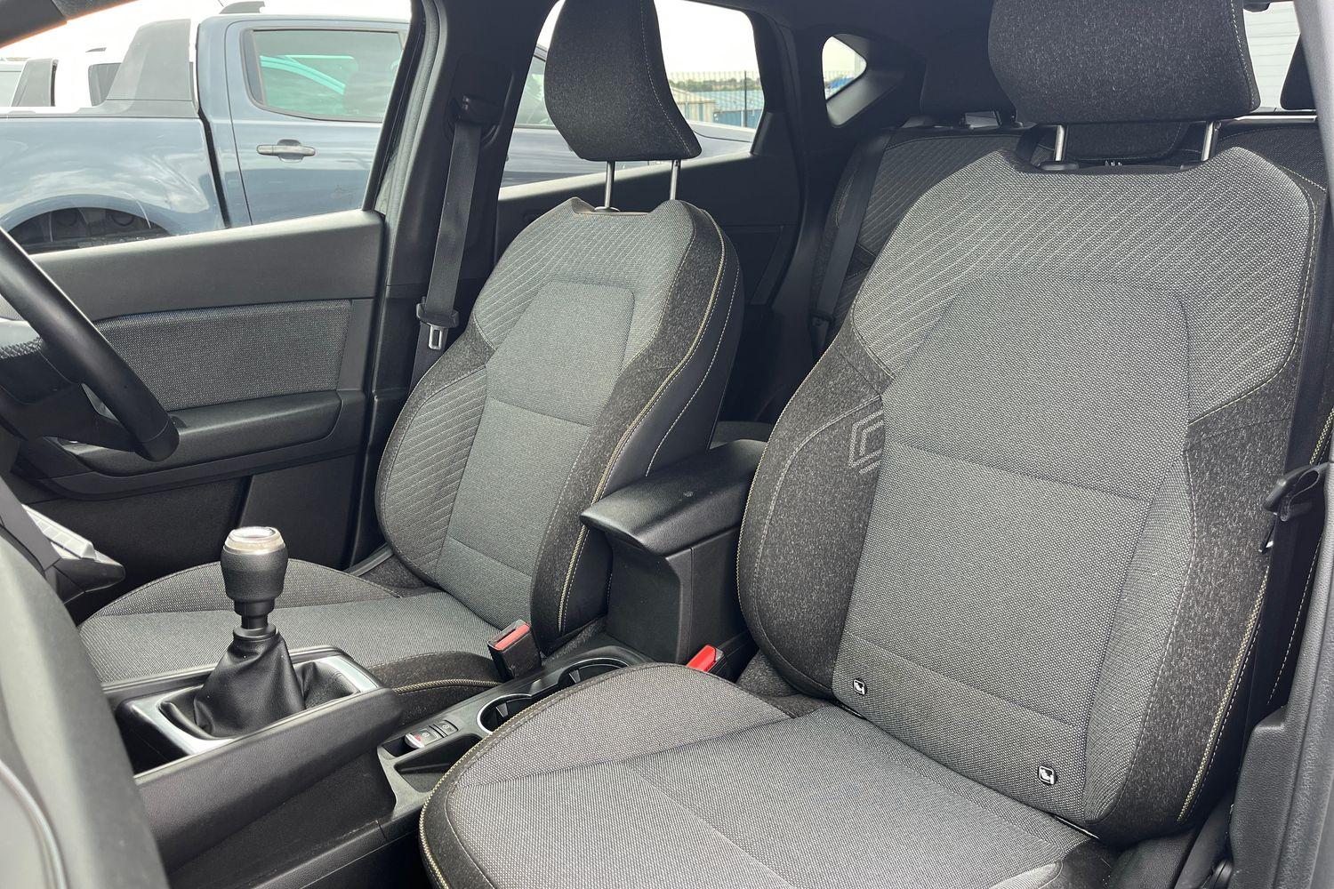 Renault CAPTUR Photo 18