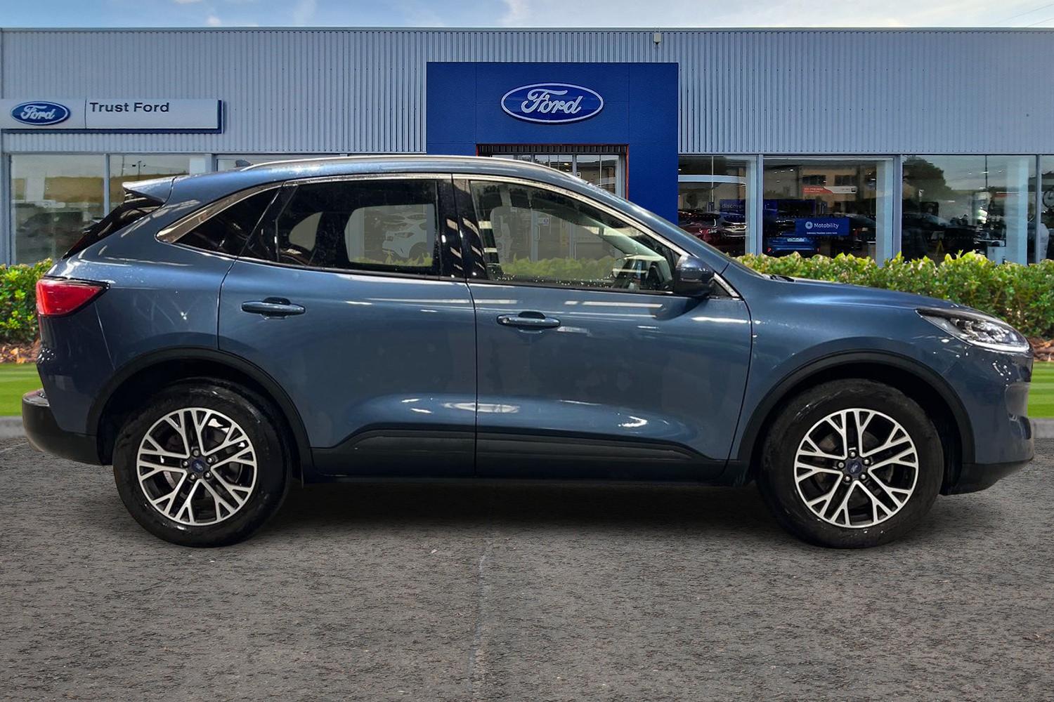Ford KUGA Photo 2