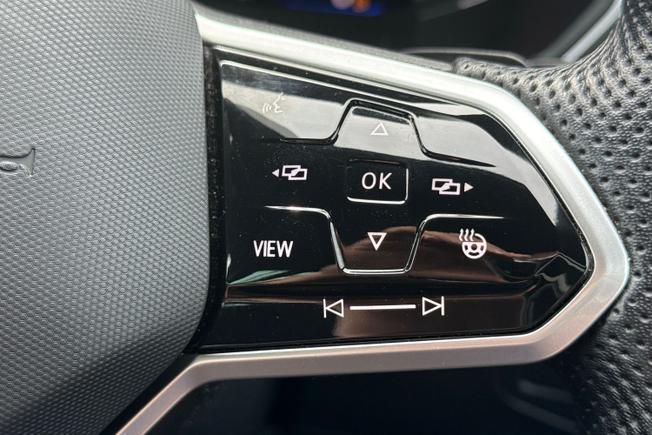 VOLKSWAGEN Tiguan Photo 17