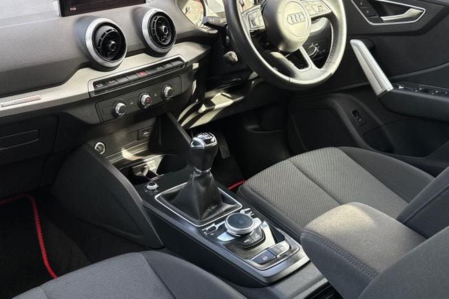 Audi Q2 Photo 25