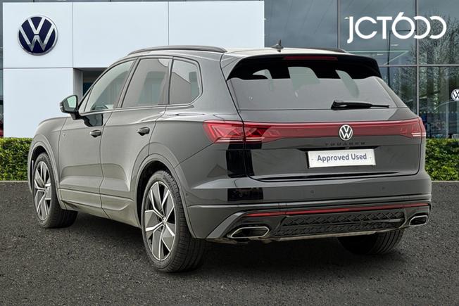 VOLKSWAGEN Touareg Photo 3