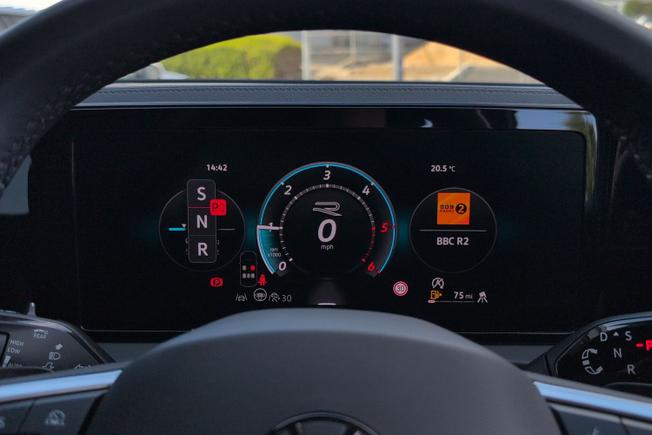 VOLKSWAGEN Tiguan Photo 35
