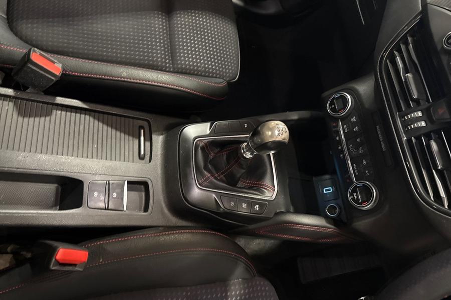 Ford Focus Photo autoimg-d1d8cf3c6fefb6d7b79d70eb8560adf30a40d6b0.jpg