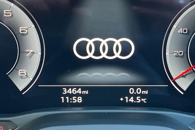 AUDI Q2 Photo 16
