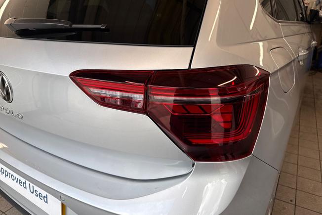 VOLKSWAGEN Polo Photo 18