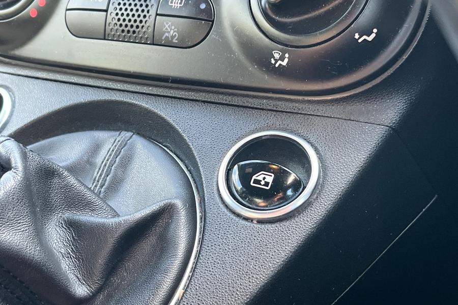 Abarth 595 Photo autoimg-d1df09be35569a9b98c51e3019cb12fb0a32b3a9.jpg