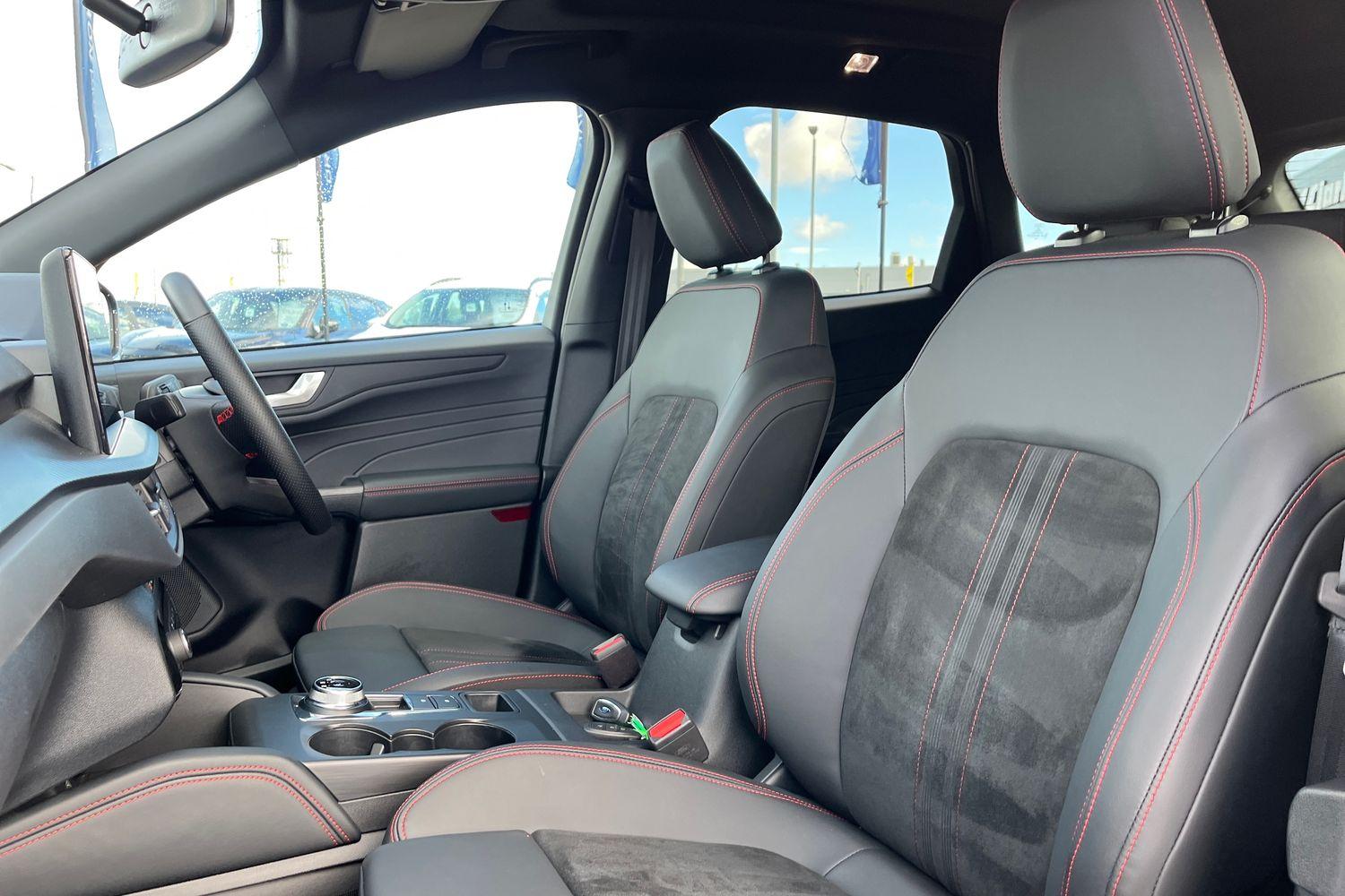 Ford KUGA Photo 18