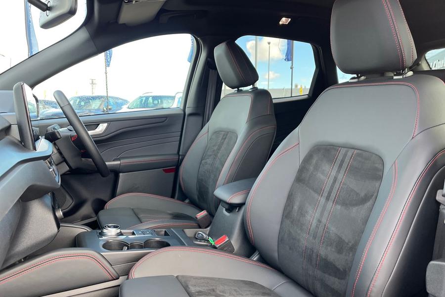 Ford KUGA Photo autoimg-d1e1d46141dd61cbed73202d448fa74025e45687.jpg