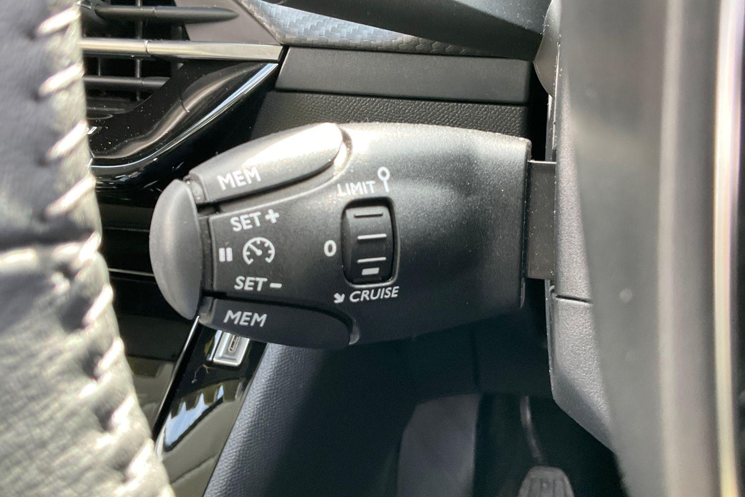 Peugeot 208 Photo 26