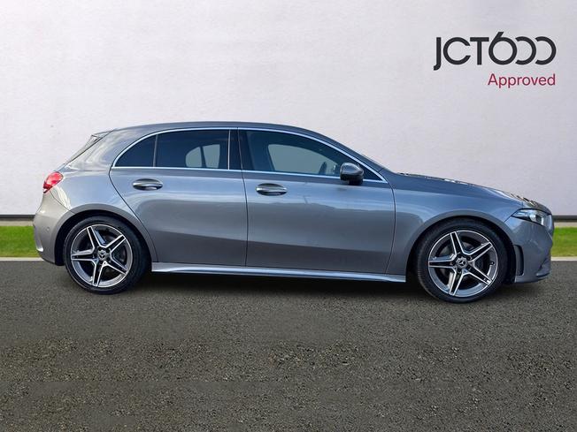 MERCEDES-BENZ A Class Photo 4