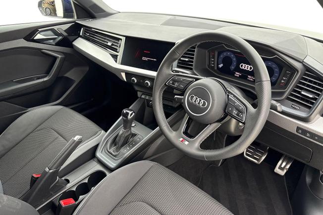 AUDI A1 Photo 6
