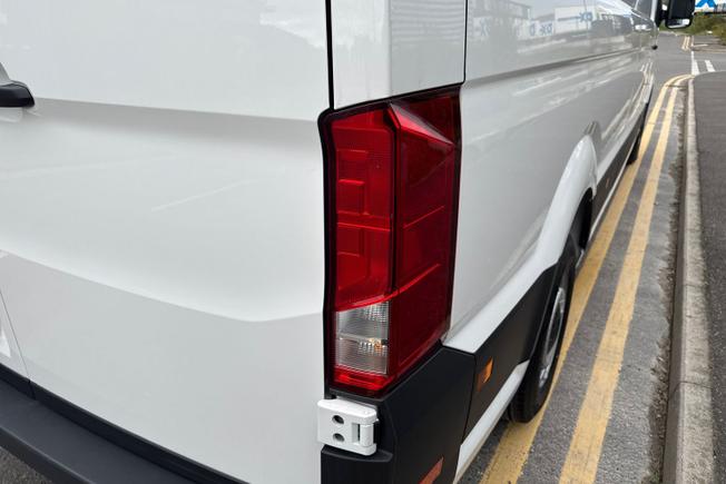 VOLKSWAGEN Crafter Photo 18
