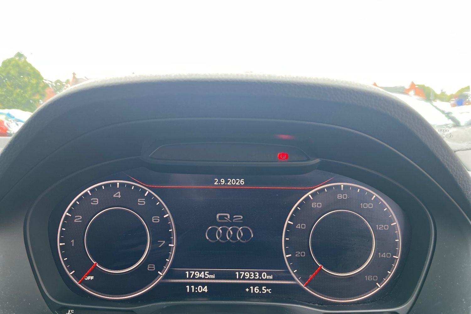 Audi Q2 Photo 12