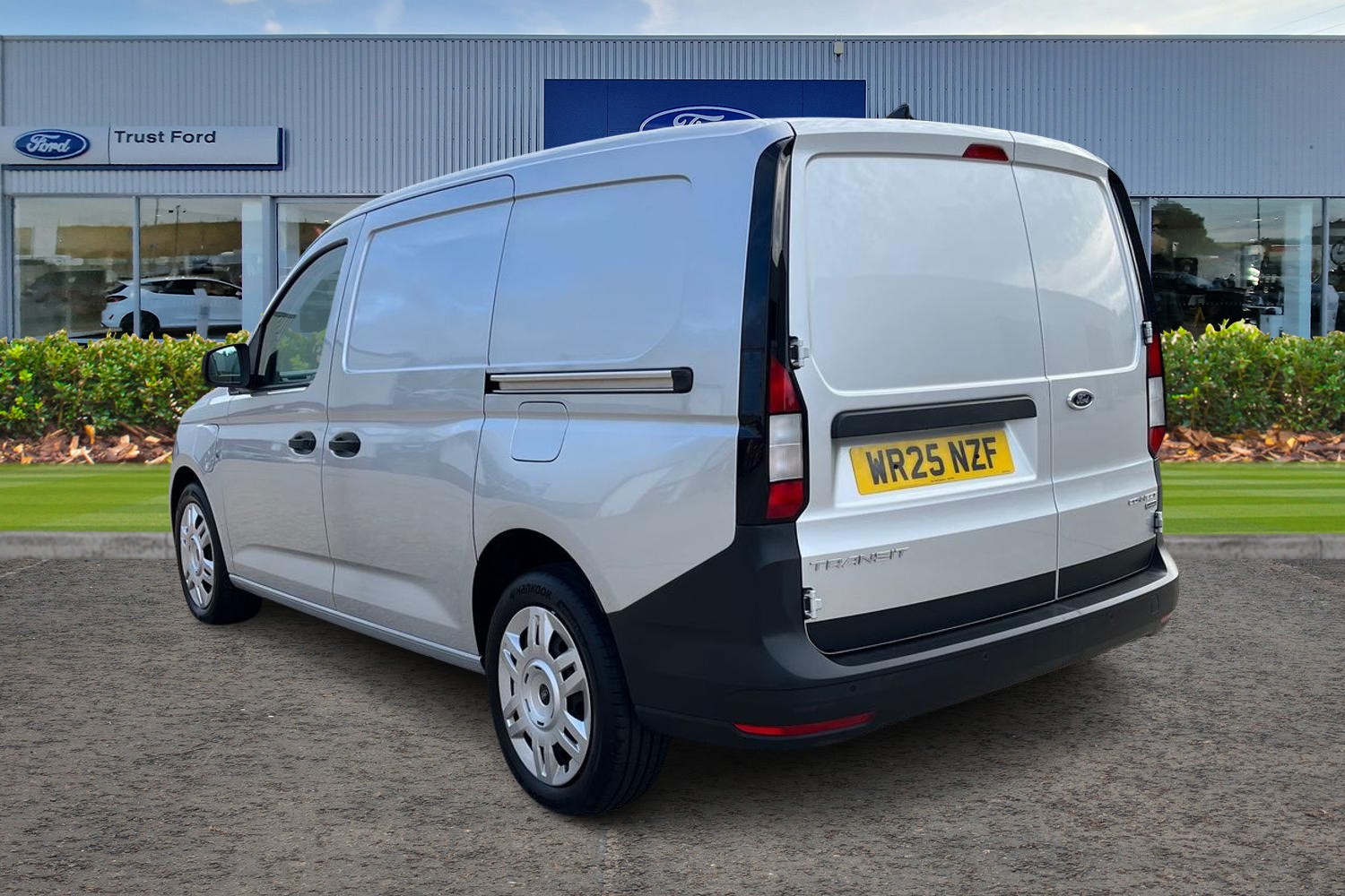 Ford TRANSIT CONNECT Photo 1