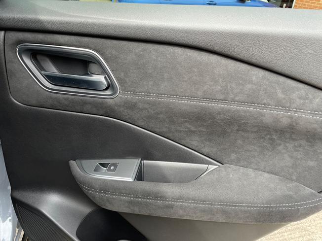 NISSAN Qashqai Photo 31