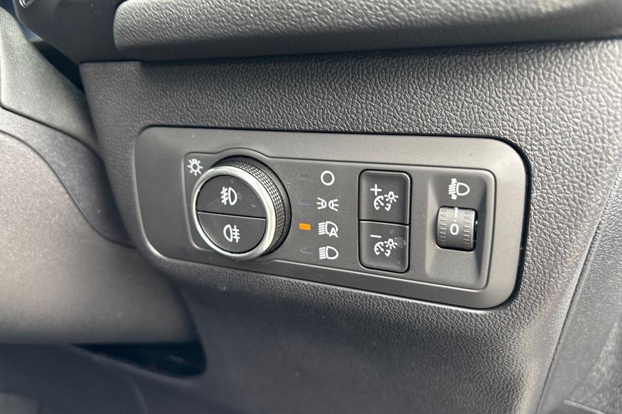 Ford KUGA Photo autoimg-d1f93d4852e8db31bd47a3e19616db7f90bf0279.jpg