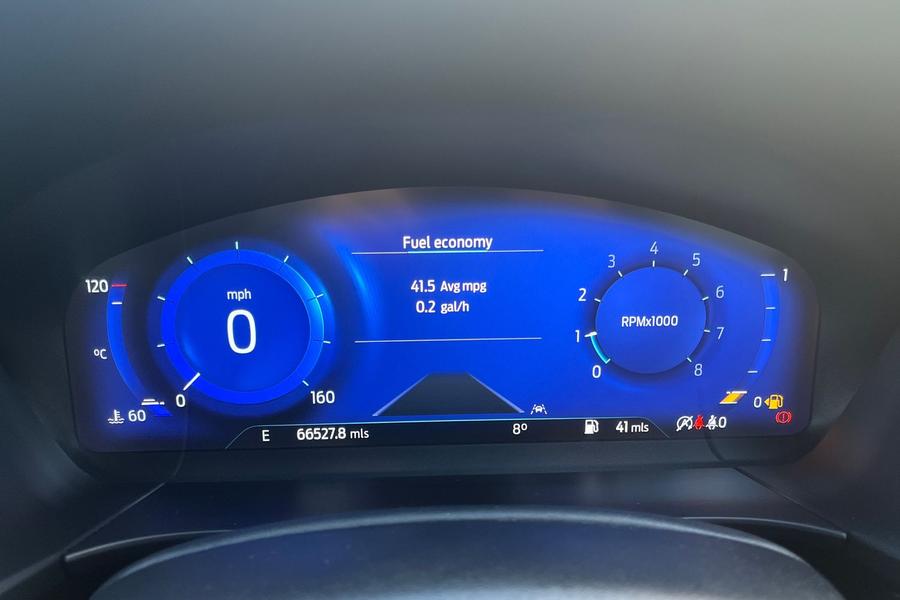 Ford KUGA Photo autoimg-d1fa4937c8cb891c7e841f7ff5ab6b4fd8698648.jpg