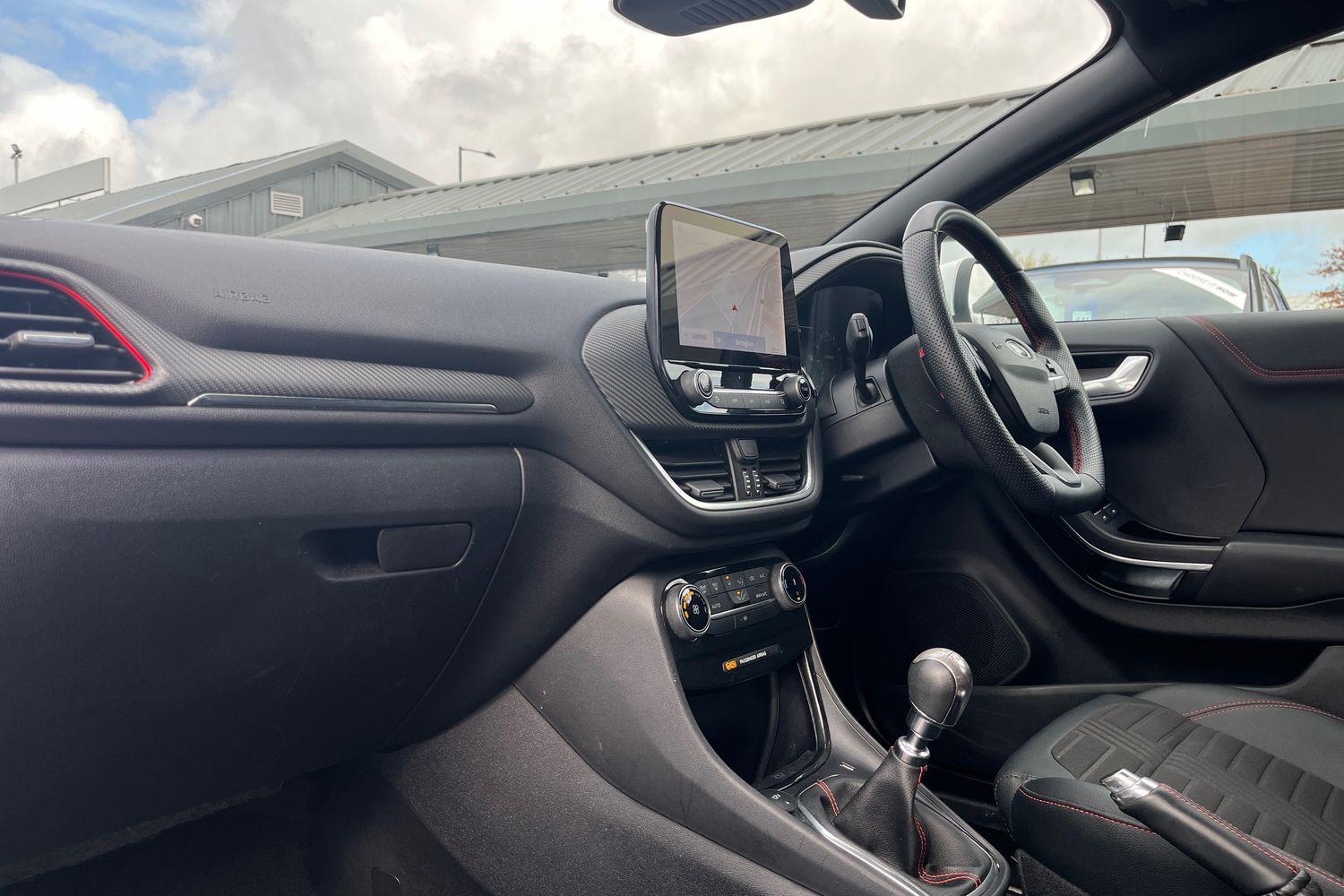 Ford PUMA Photo 17