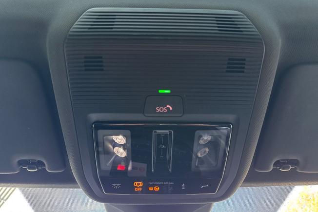VOLKSWAGEN ID.4 Photo 24