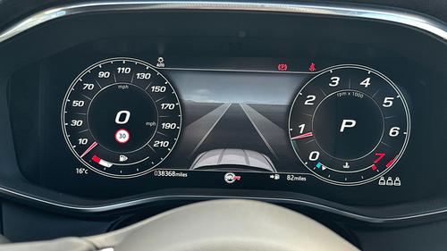 Jaguar F-PACE Photo autoimg-d1fcdb6ad38b84f4bac3531d95dff654c88c954f.jpg