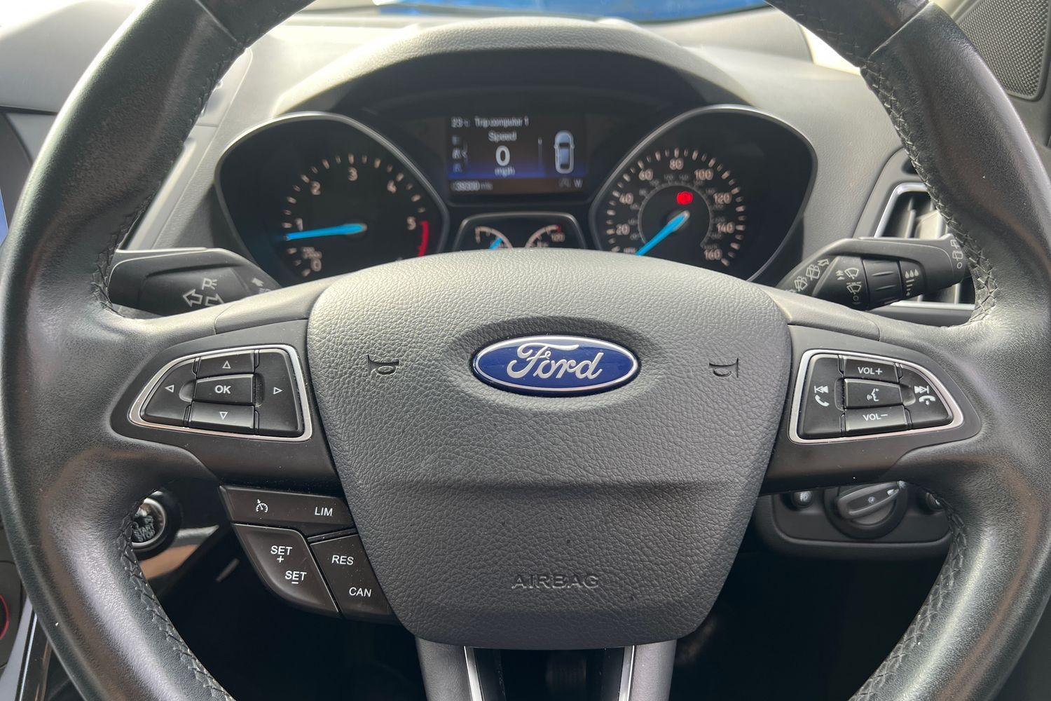 Ford KUGA Photo 11