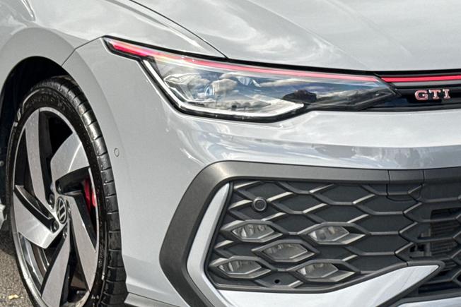 Volkswagen Golf Photo 19