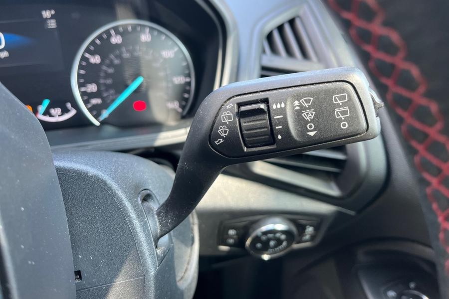 FORD ECOSPORT Photo autoimg-d1fe93e8f4152a09ed1ebadf28a0febb5604596a.jpg