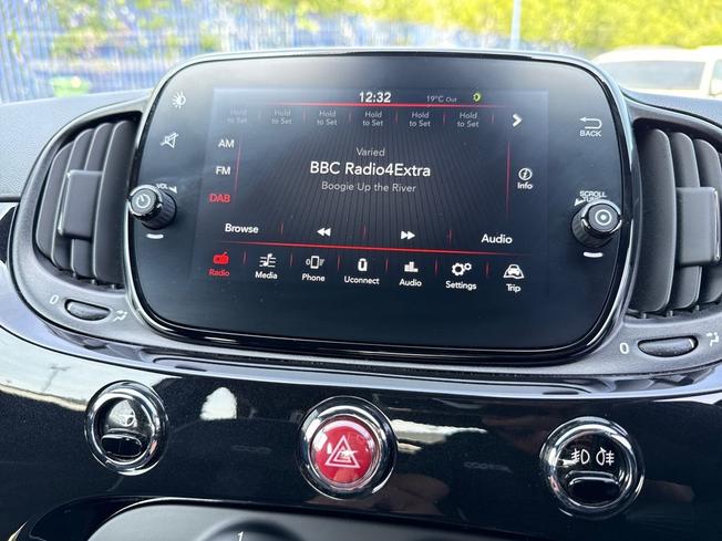 FIAT 500c Photo 13