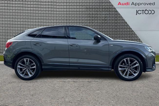 AUDI Q3 Photo 4
