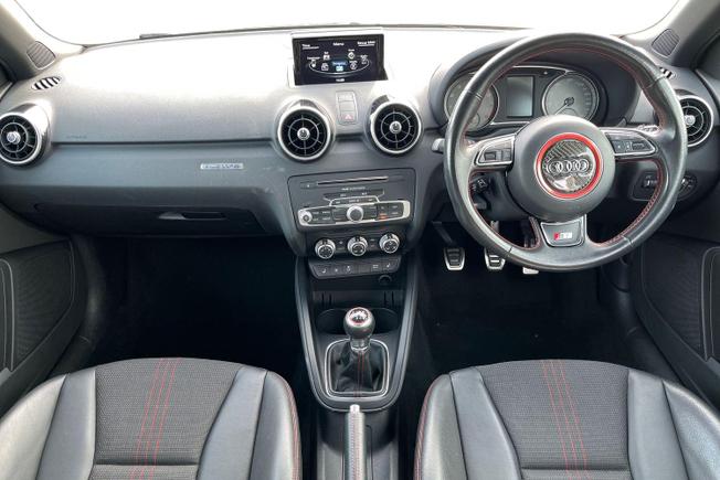 AUDI S1 Photo 10