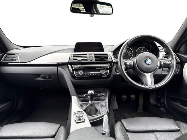 BMW 3 Series Photo 10