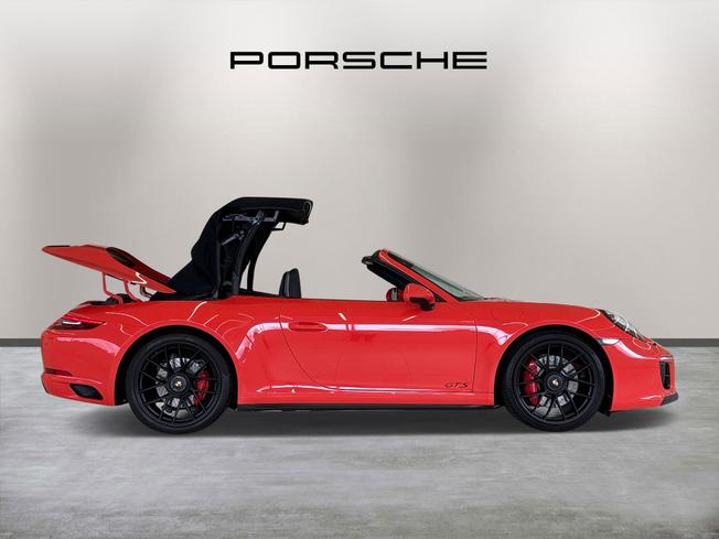PORSCHE 911 Photo 15