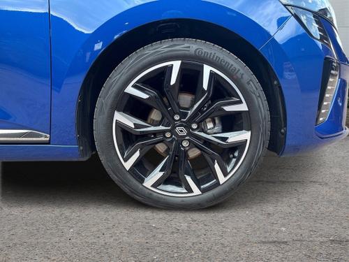 Renault Clio Photo autoimg-d20cb5fcf9e184df74e3ddf216885f9e5bbabd2d.jpg