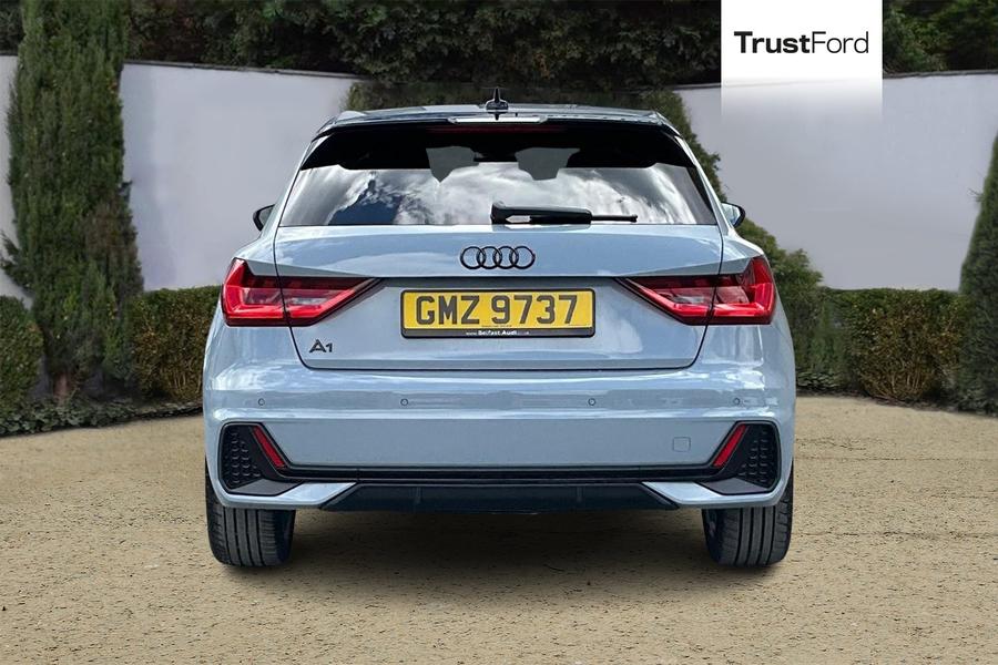 Audi A1 Photo autoimg-d20fc10102cf6368376165f1b046514cac57e095.jpg