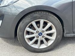 FORD Fiesta Photo 5