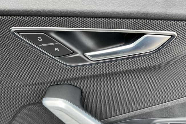 AUDI Q2 Photo 43